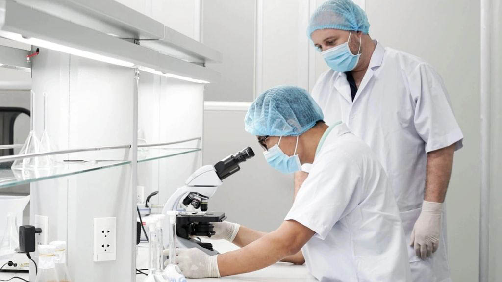 Các chuyên gia, nhà nghiên cứu và người hoạt động trong lĩnh vực đặc thù