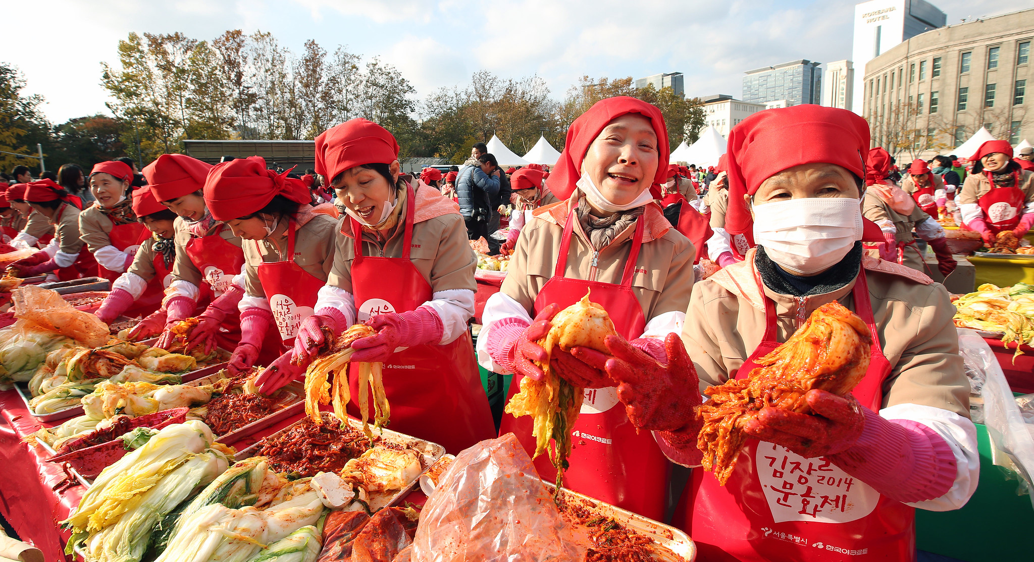 Văn hoá làm kim chi tích trữ trong nhà 