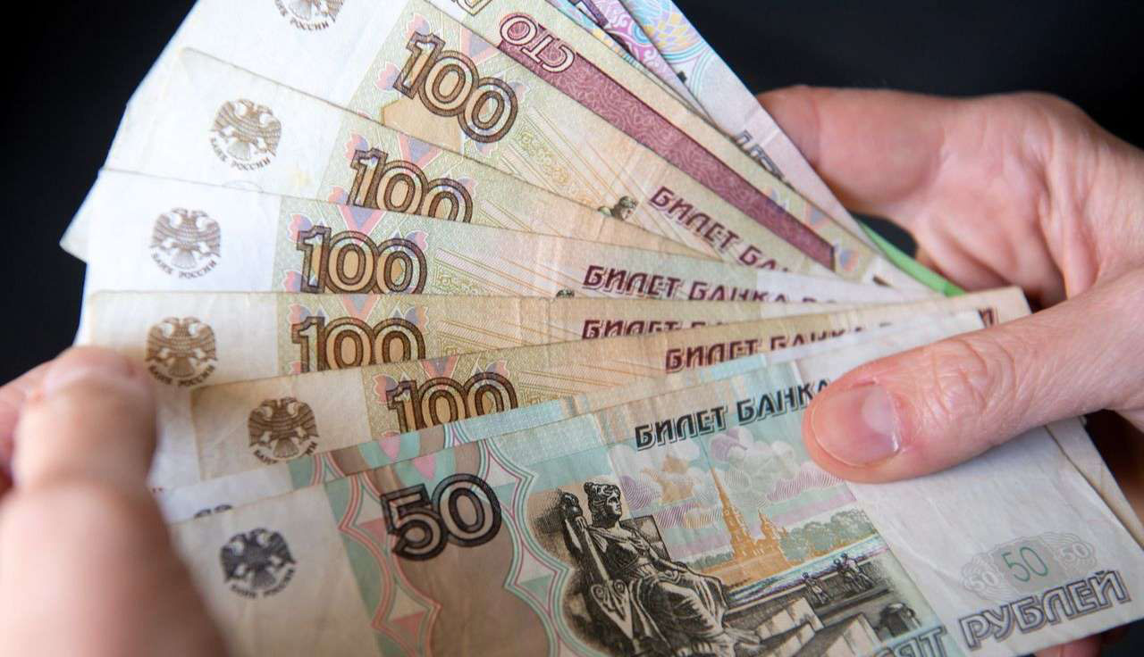 XKLĐ Hungary lương cao